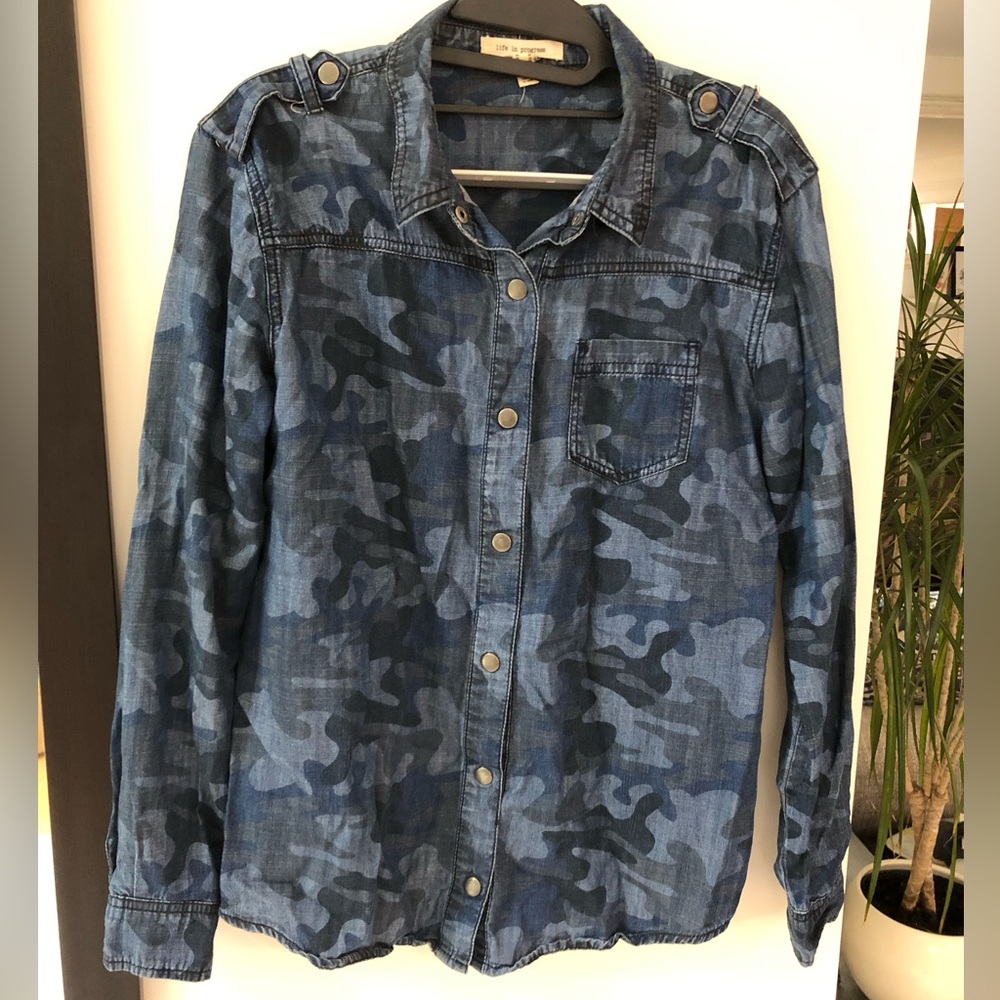 Life in Progress Blue Camouflage Military Army Snap Button-Up Shirt Size XS